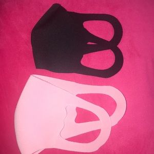 😊5 face masks for 7dls 😊